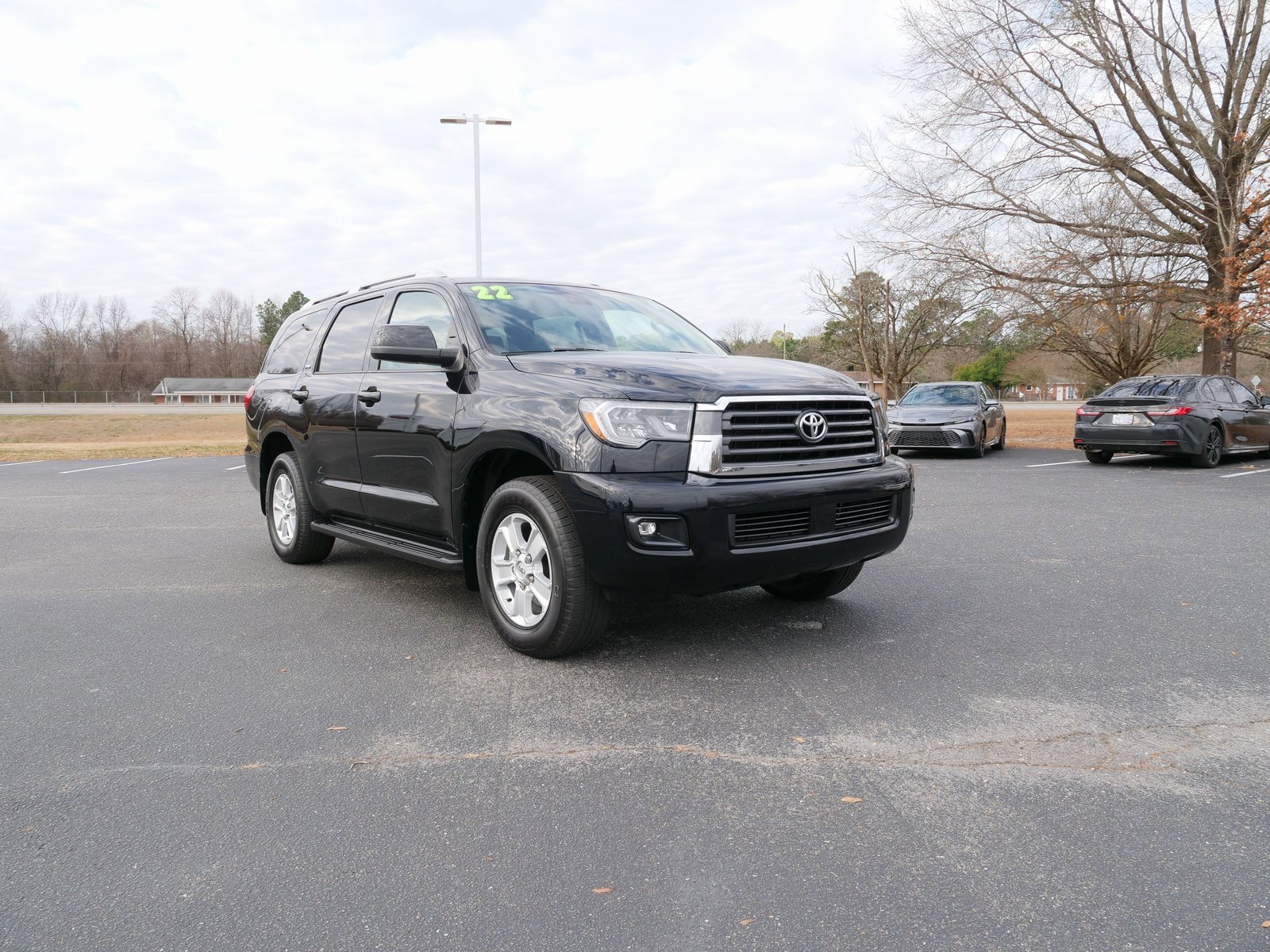 Used 2022 Toyota Sequoia SR5 image 9