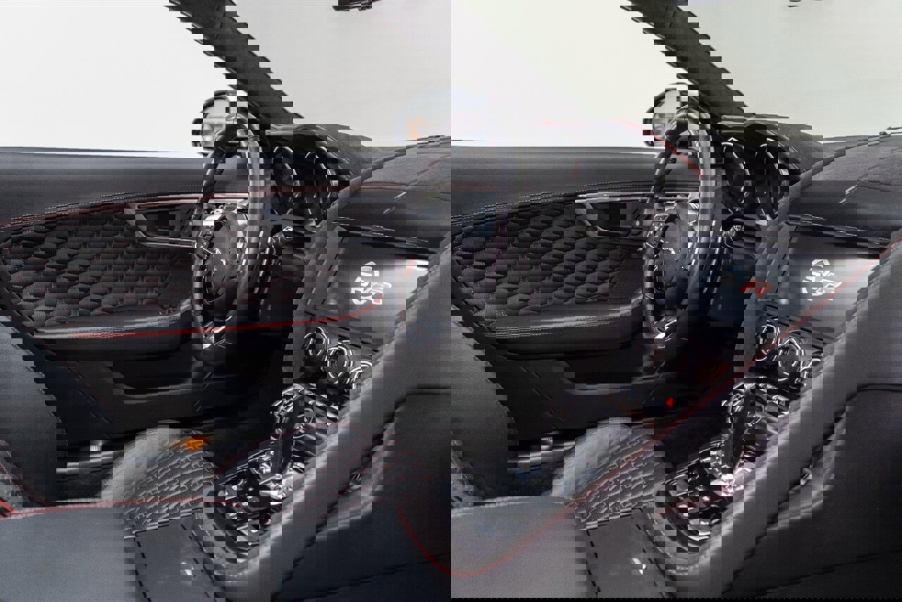 Used 2020 Jaguar F-TYPE SVR image 58