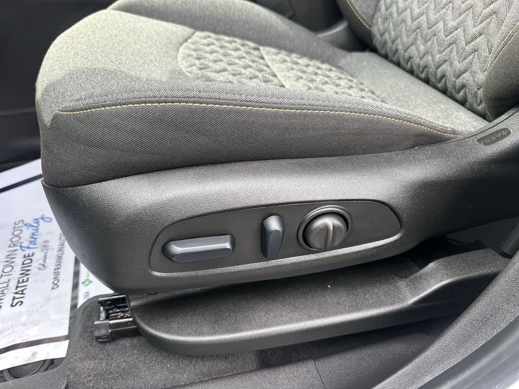 Used 2024 Chevrolet Equinox LT w/ LPO, Floor Liner Package AWD/4WD image 12