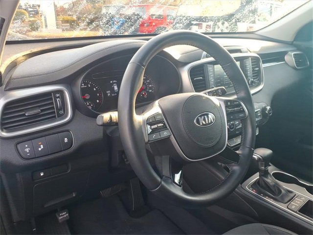 Used 2019 Kia Sorento LX w/ LX Convenience Package image 25