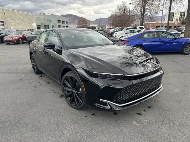 New 2026 Toyota Crown Nightshade image 7