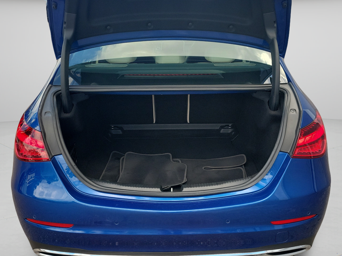 Certified 2023 Mercedes-Benz C 300 Sedan image 5