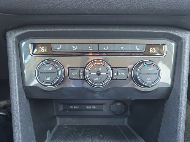 Used 2021 Volkswagen Tiguan SE image 24