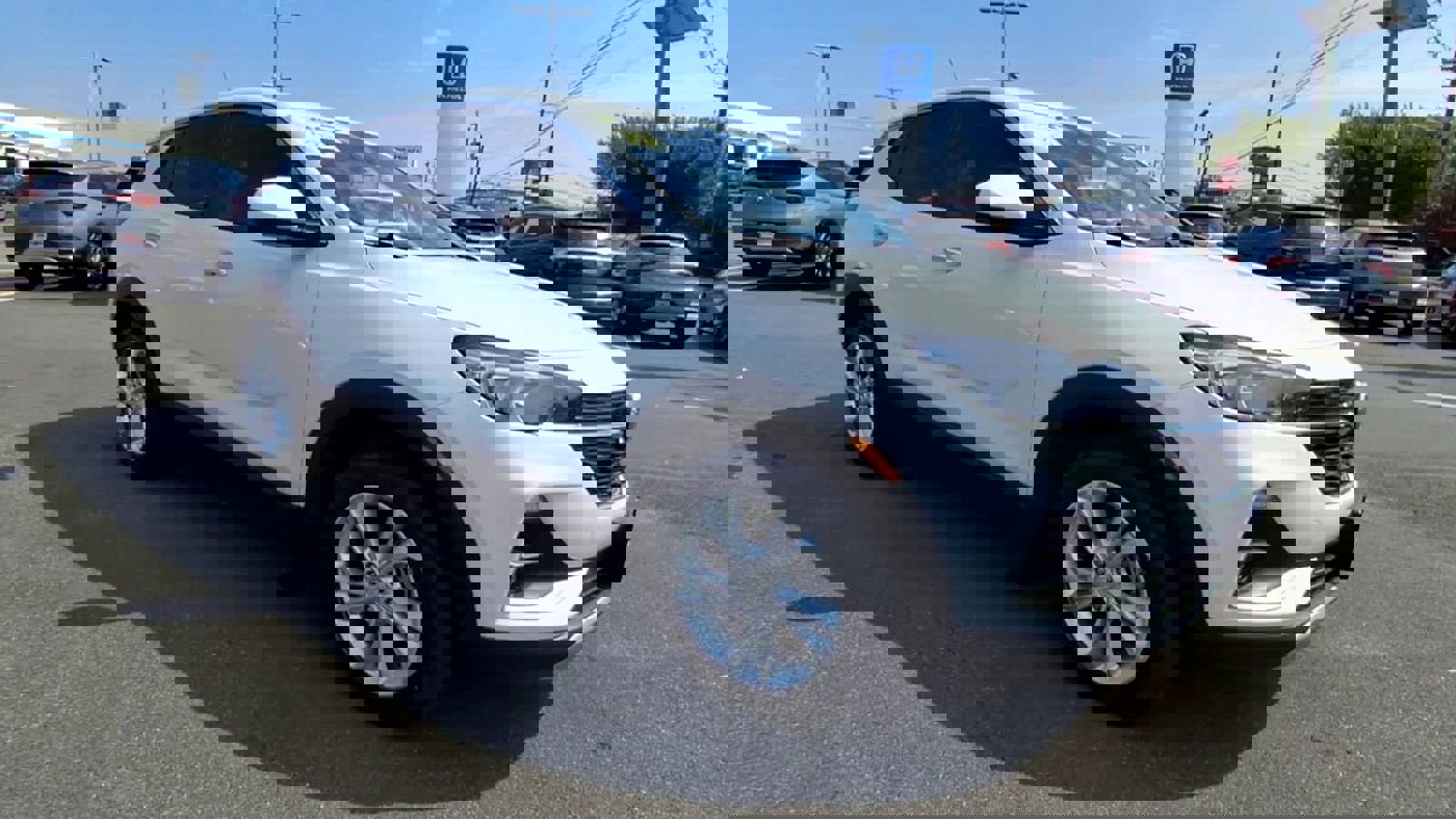 Used 2023 Buick Encore GX Preferred w/ Cold Weather Comfort Package image 8