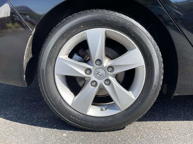 Used 2013 Hyundai Elantra GLS w/ Preferred Pkg FWD image 9