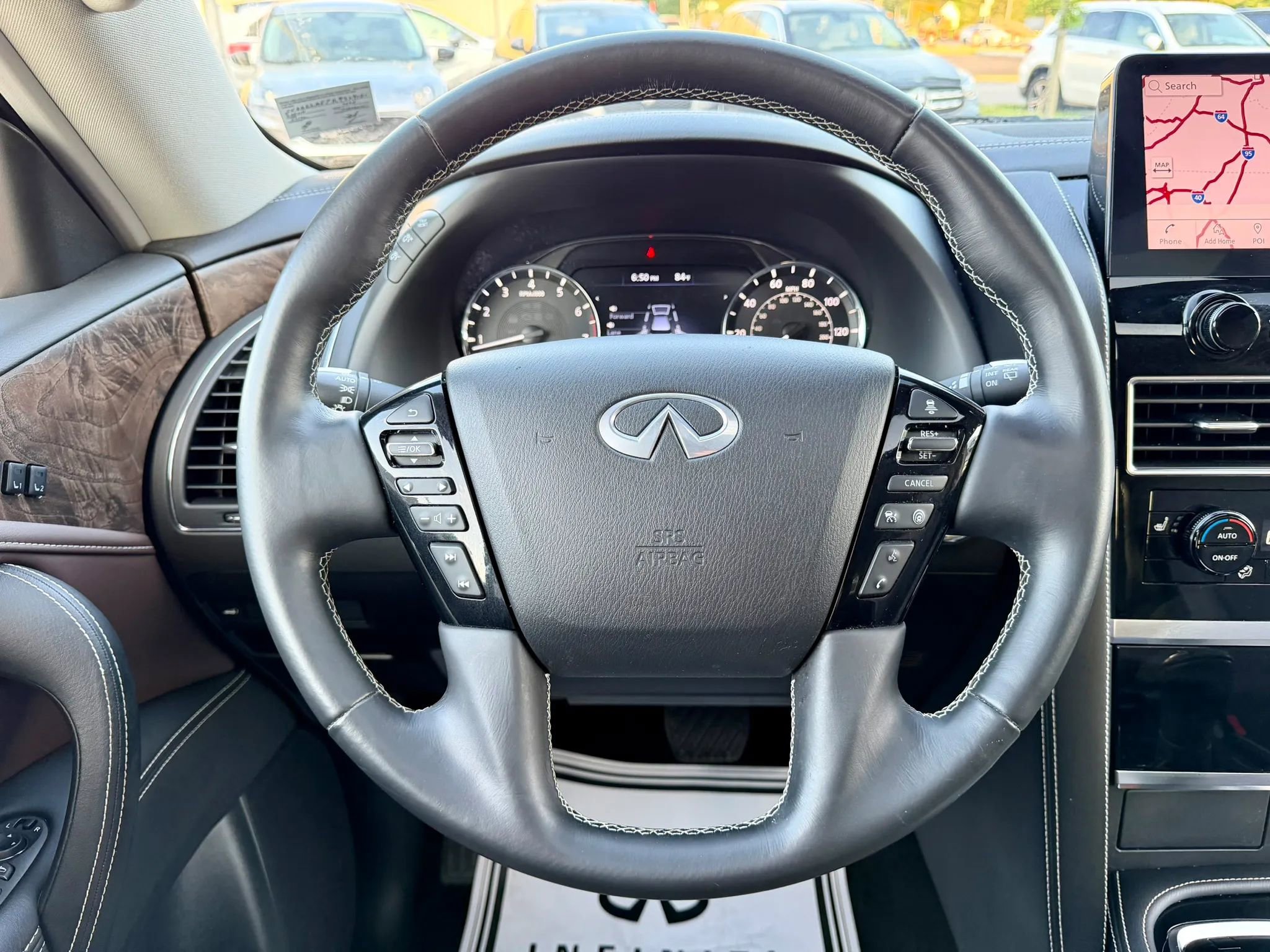 Used 2024 INFINITI QX80 Premium Select w/ Cargo Package AWD/4WD image 24