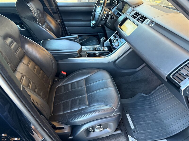 Used 2017 Land Rover Range Rover Sport HSE Dynamic AWD/4WD image 13