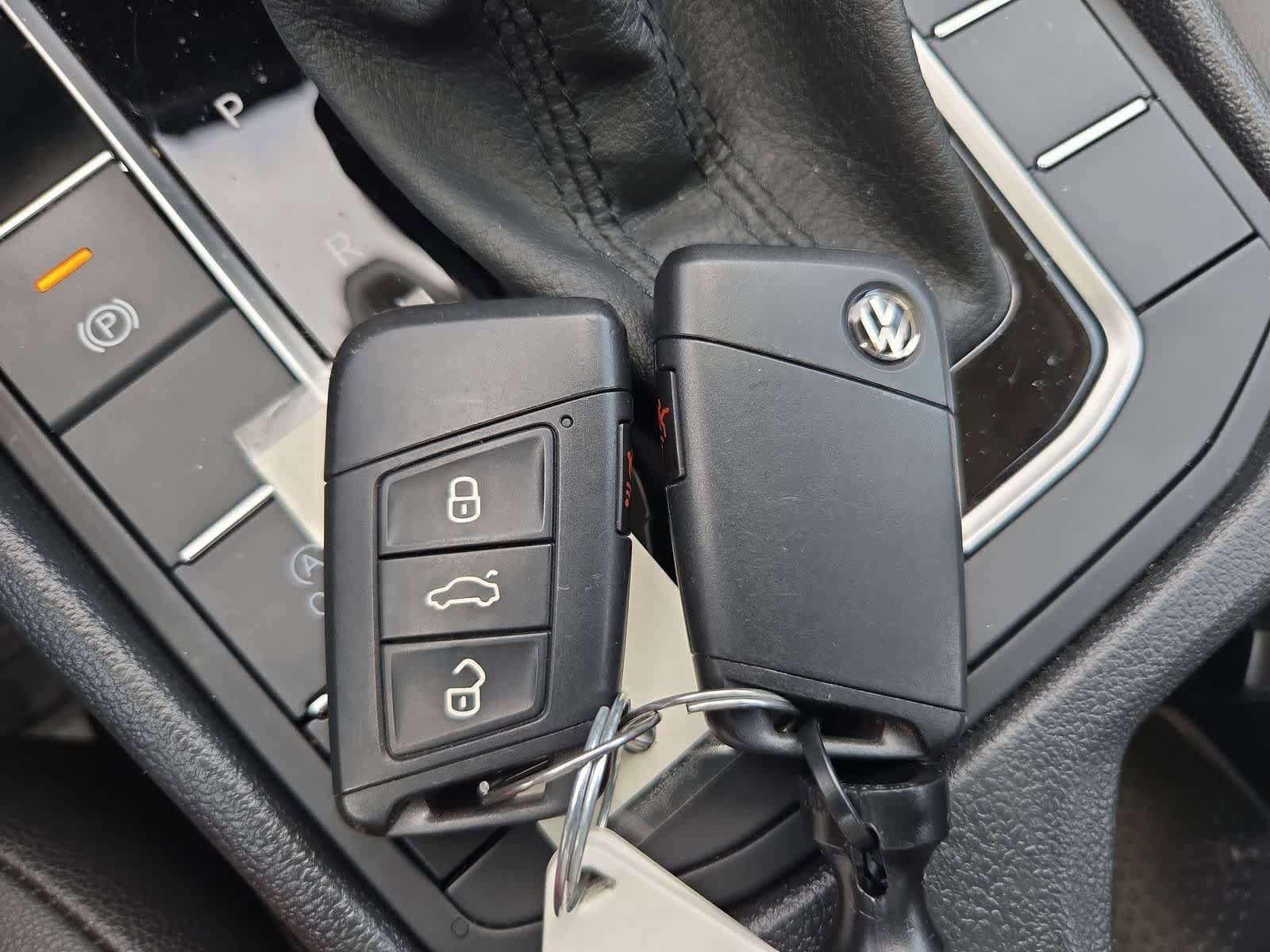 Used 2019 Volkswagen Jetta SEL FWD image 32