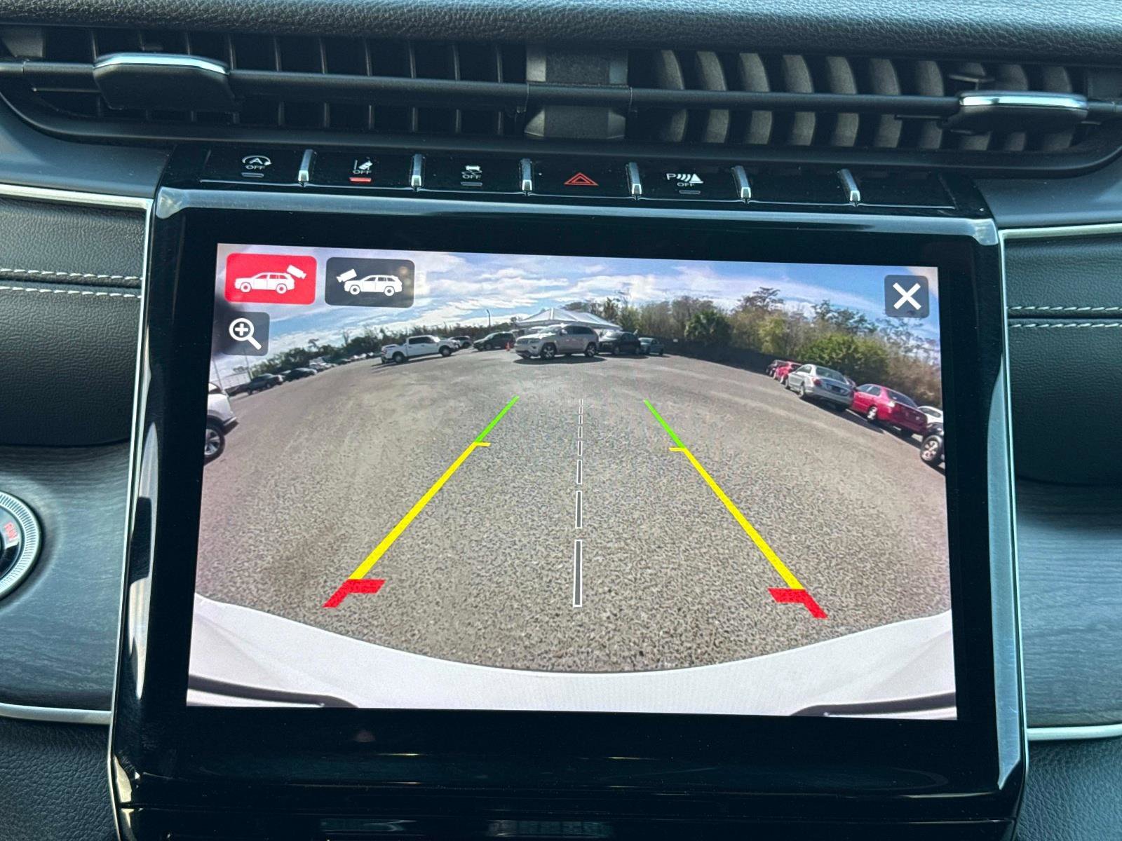 Used 2024 Jeep Grand Cherokee L Limited w/ Luxury Tech Group II image 30