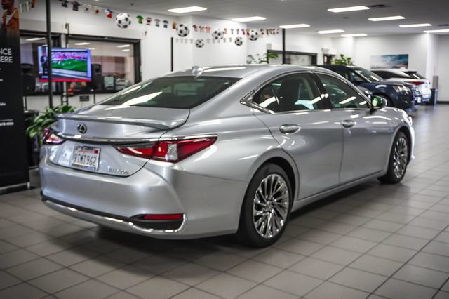 Certified 2025 Lexus ES 300h w/ Luxury Package FWD image 6