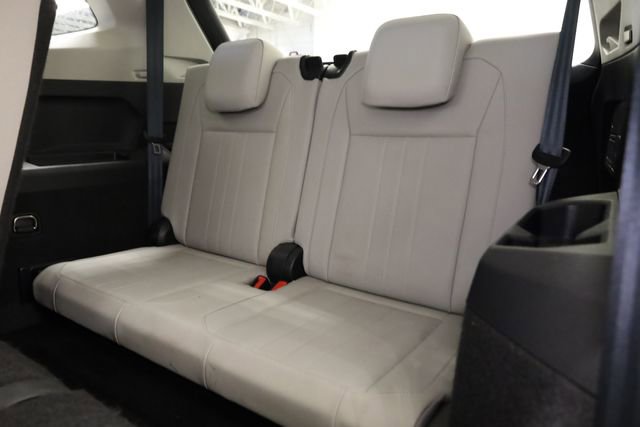 Used 2023 Volkswagen Tiguan SE image 28