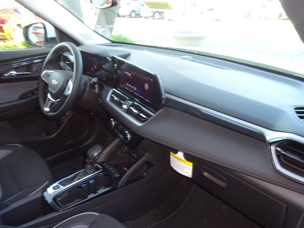 New 2026 Chevrolet TrailBlazer LT w/ Convenience Package FWD image 14