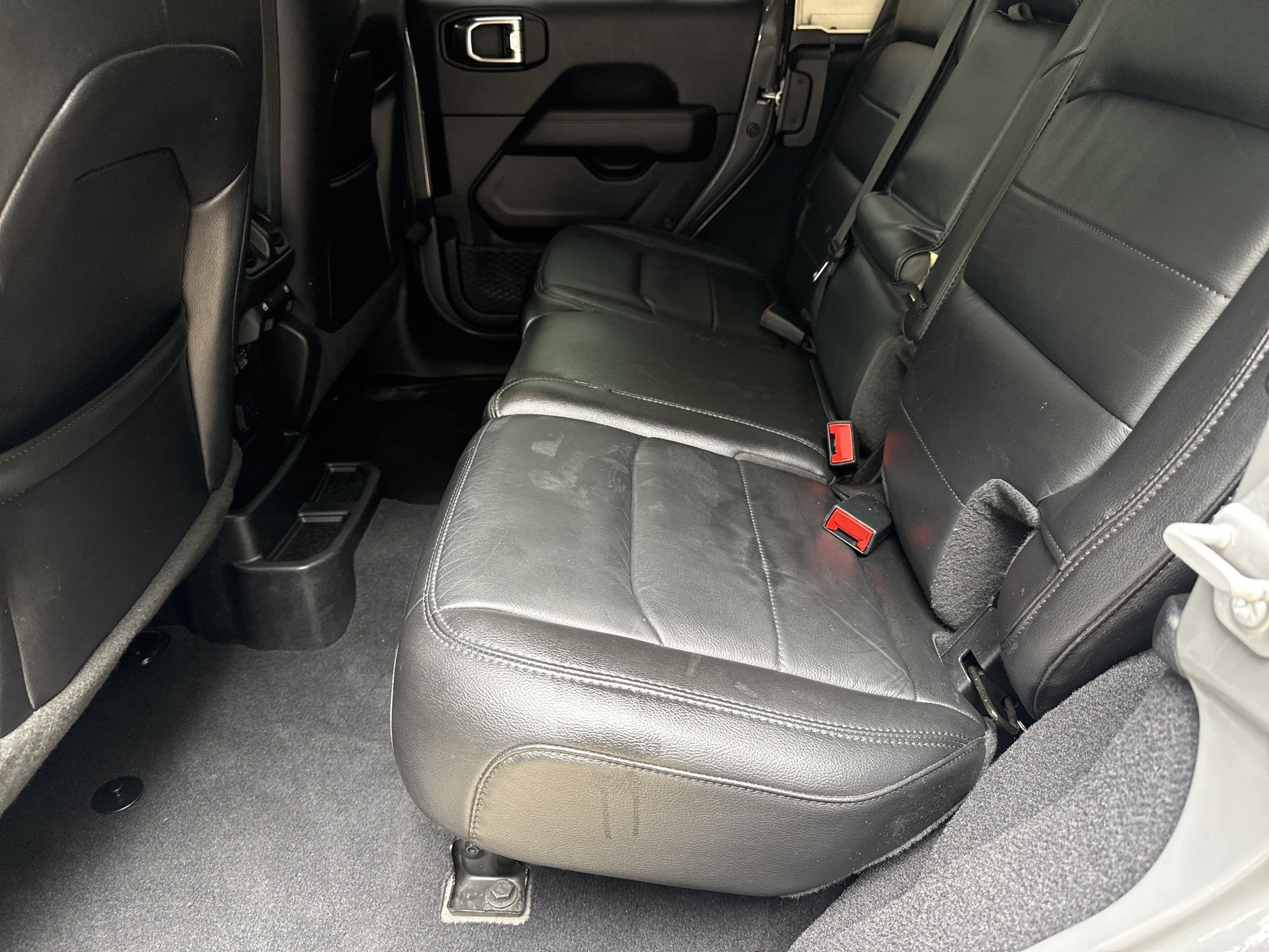 Used 2021 Jeep Wrangler Unlimited Sahara AWD/4WD image 20