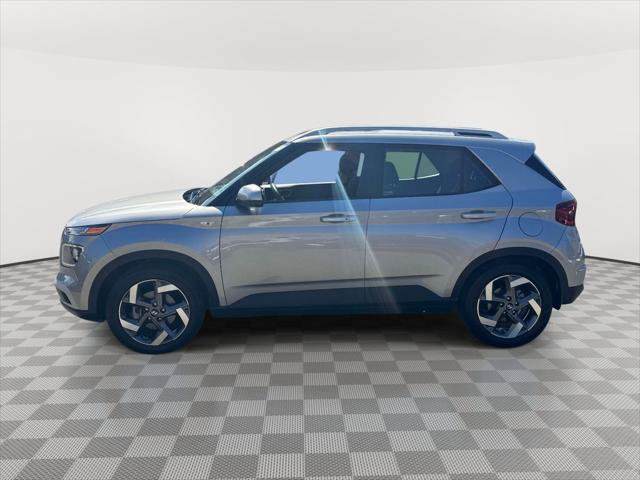 Used 2024 Hyundai Venue SEL FWD image 7