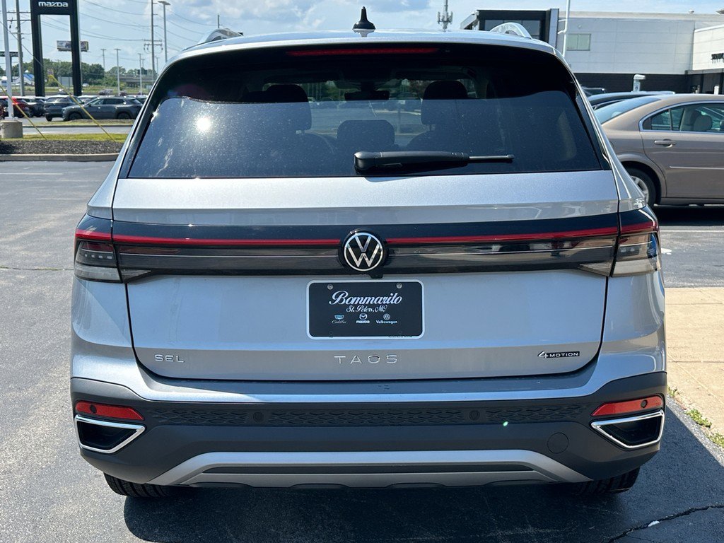 New 2025 Volkswagen Taos SEL image 3