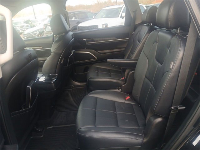 Used 2023 Kia Telluride EX w/ EX Captain's Chair Package image 23