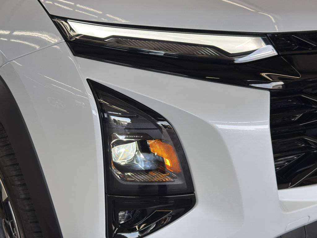 New 2026 Chevrolet Equinox RS w/ Convenience Package III AWD/4WD image 3