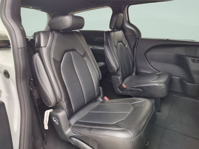 Used 2025 Chrysler Pacifica Select FWD image 29
