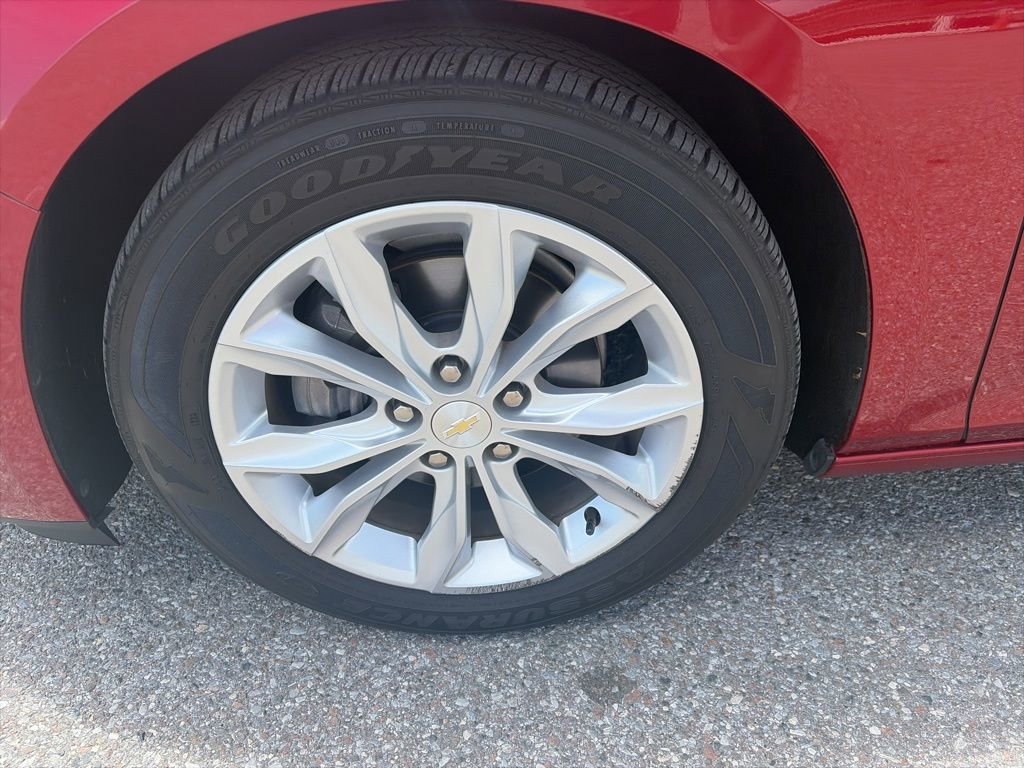 Used 2023 Chevrolet Malibu LT FWD image 11