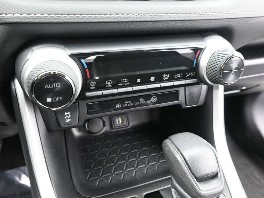 Used 2024 Toyota RAV4 LE image 25