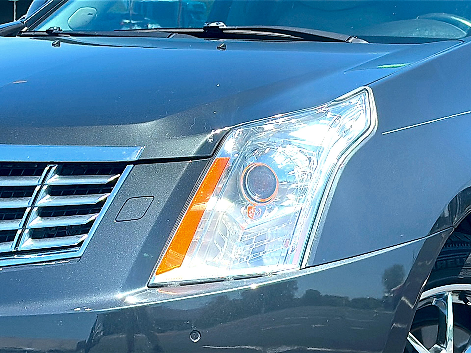 Used 2014 Cadillac SRX Premium FWD image 4