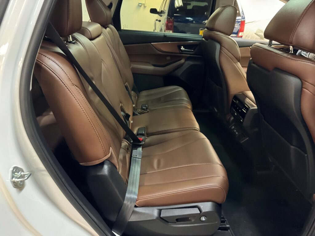 Certified 2023 Acura MDX w/ Technology Package AWD/4WD image 31