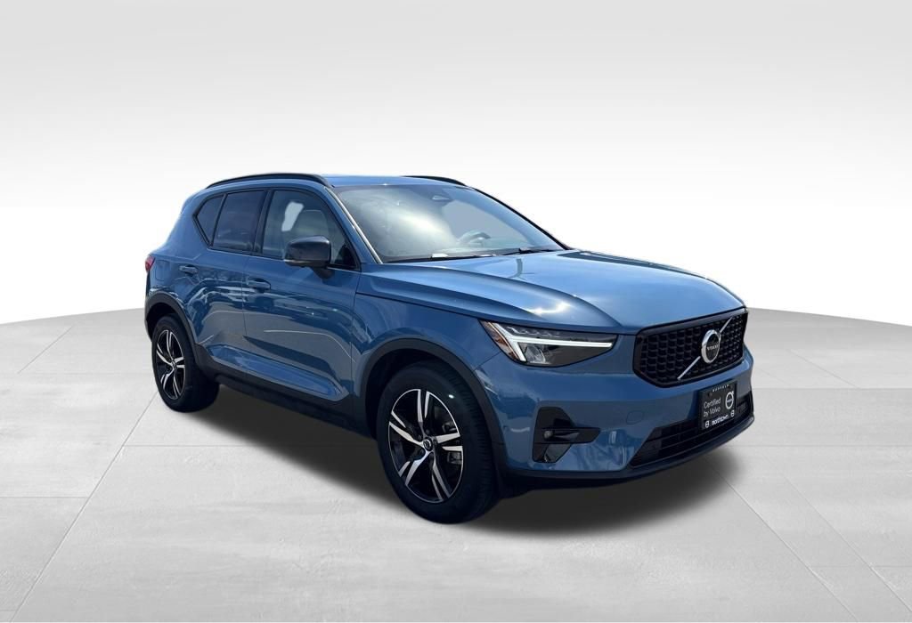 Certified 2023 Volvo XC40 B5 Plus w/ Driver Assist Package image 34
