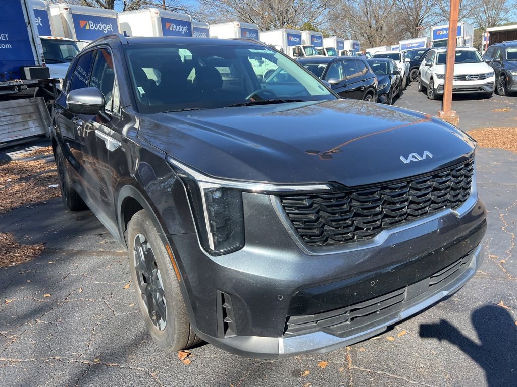 Used 2024 Kia Sorento S image 3