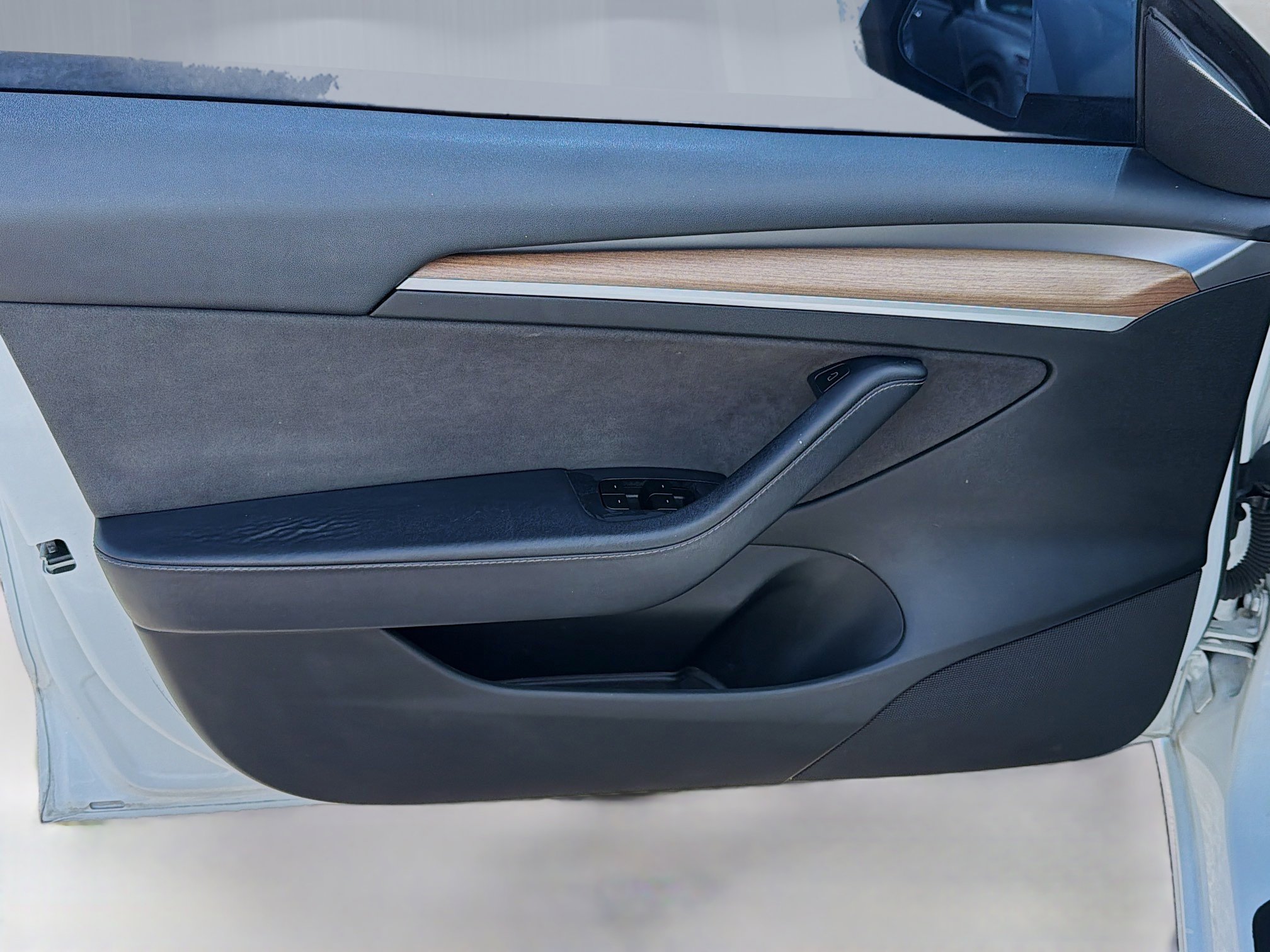 Used 2023 Tesla Model 3 Standard Range image 21