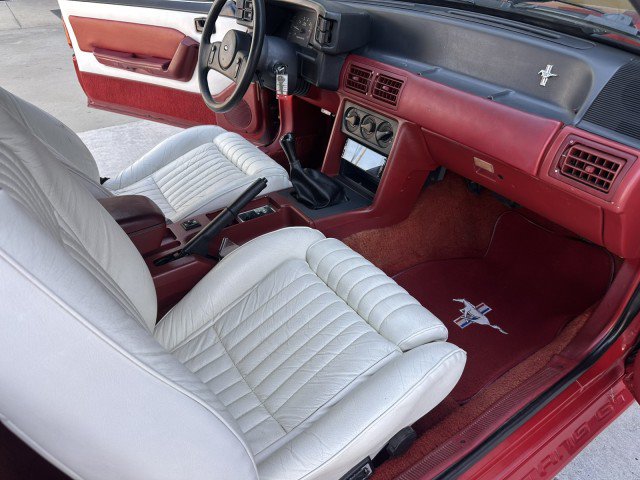Used 1988 Ford Mustang GT RWD image 10