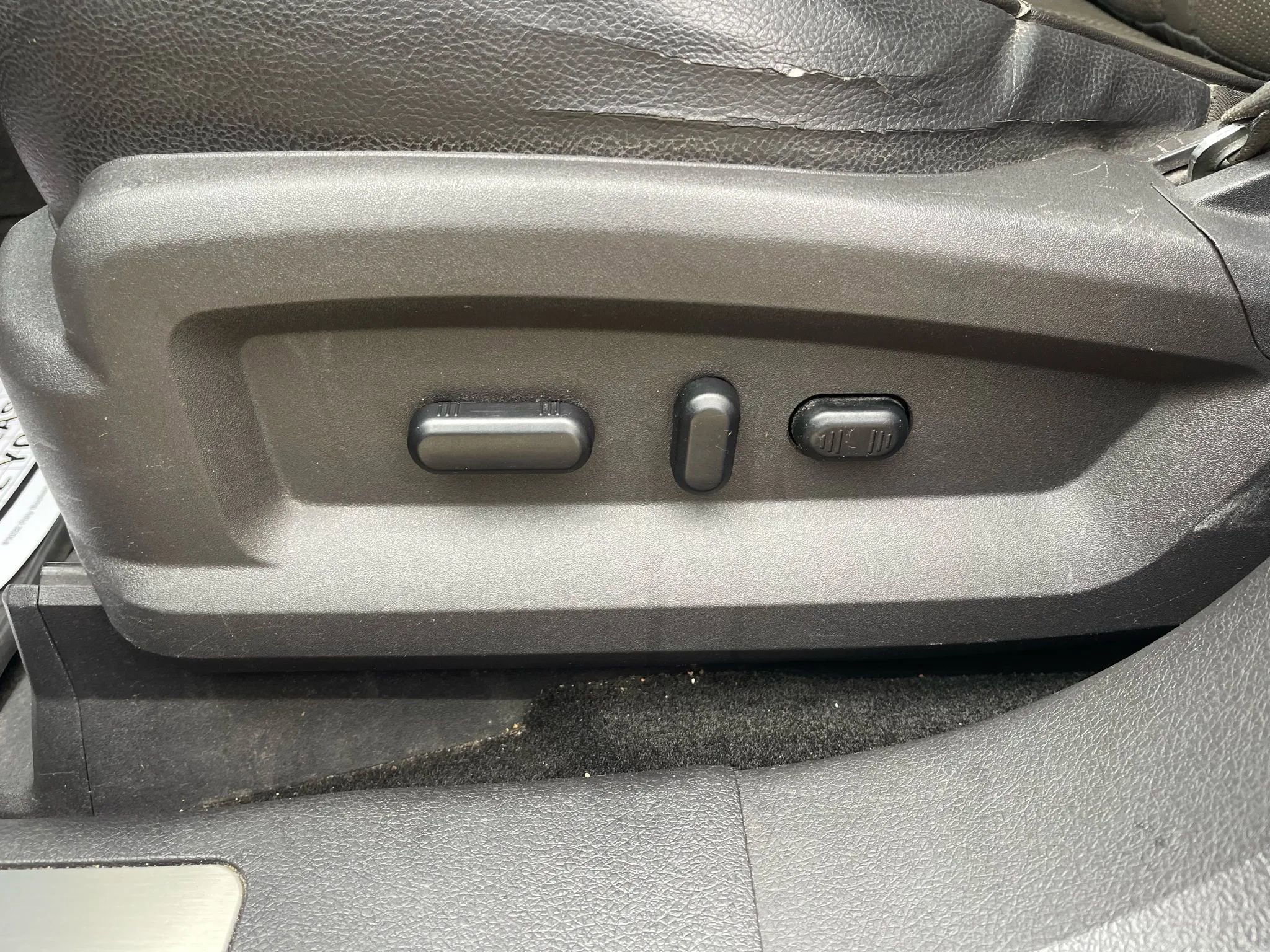 Used 2011 Lincoln MKX AWD w/ Sight & Sound Pkg image 23