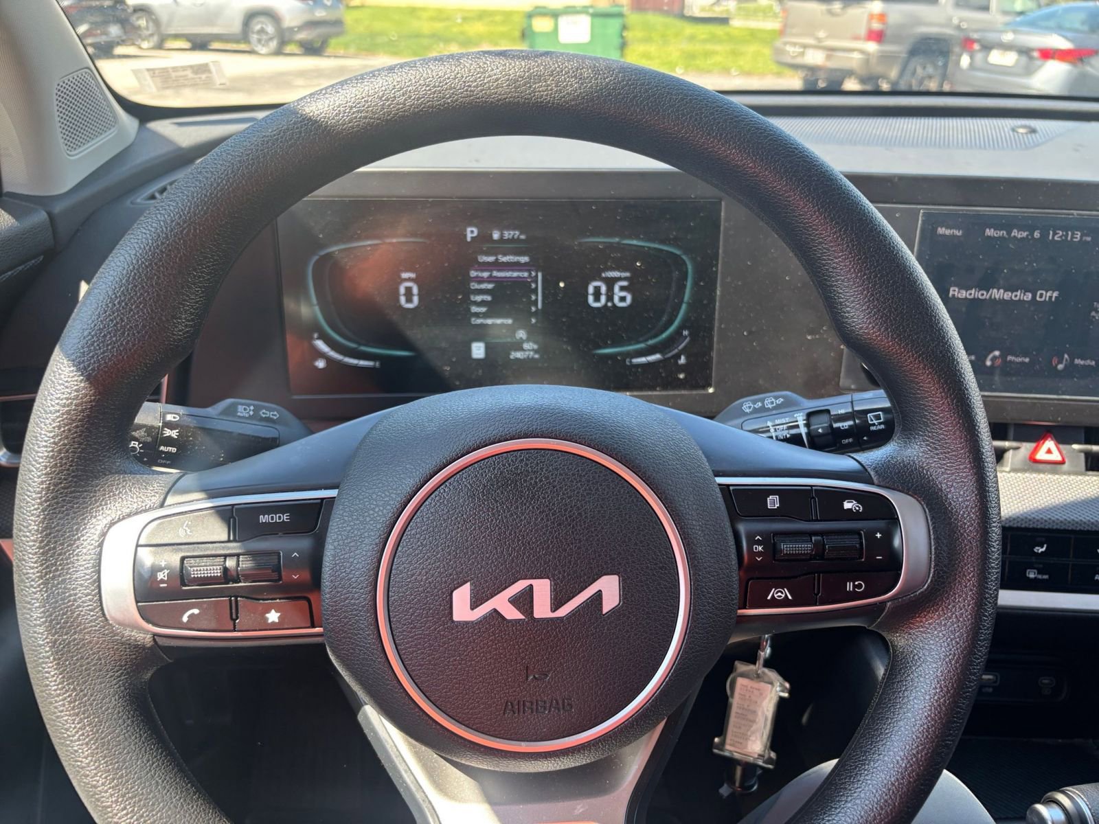 Used 2025 Kia Sportage LX image 32