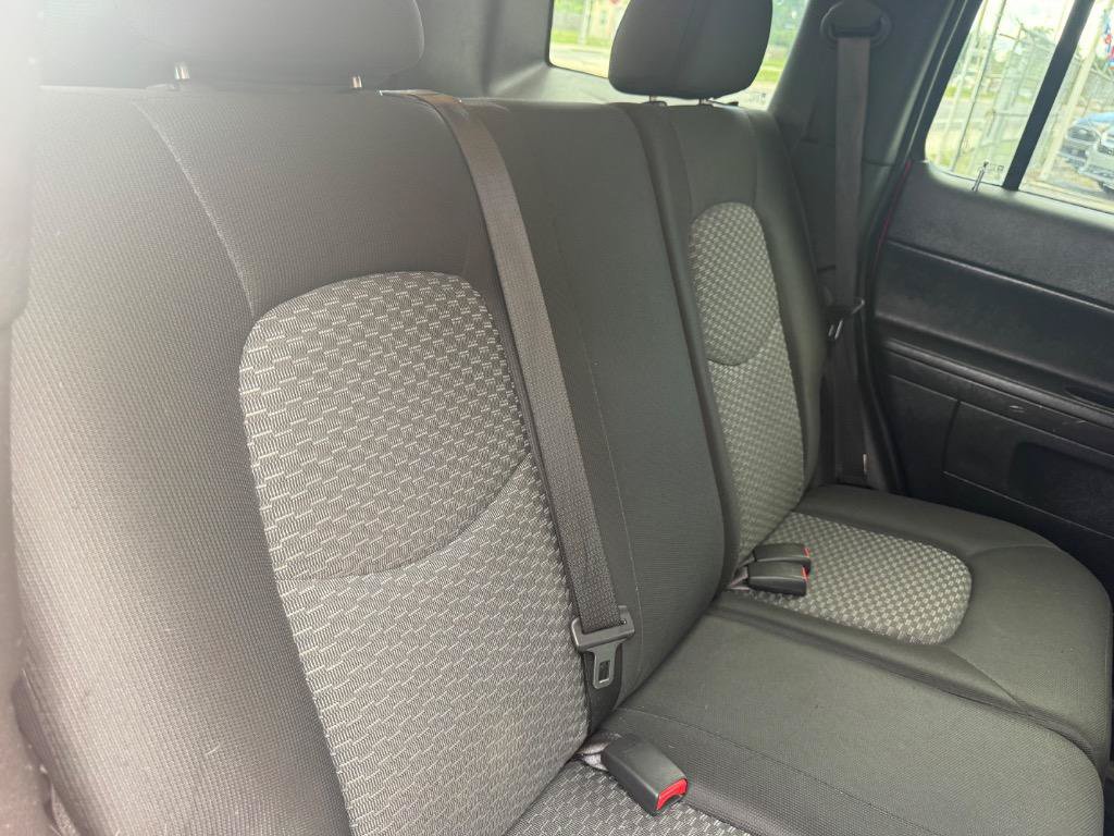 Used 2011 Chevrolet HHR LT FWD image 31