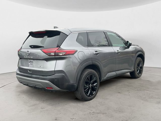 Used 2023 Nissan Rogue SV image 5