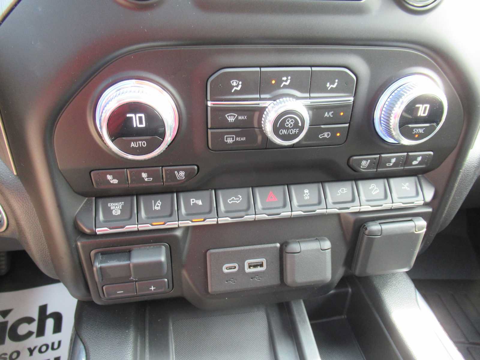 Used 2023 GMC Sierra 2500 Denali w/ Technology Package AWD/4WD image 35
