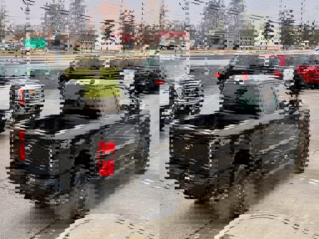 New 2026 Ford F250 Lariat w/ Black Appearance Package image 5