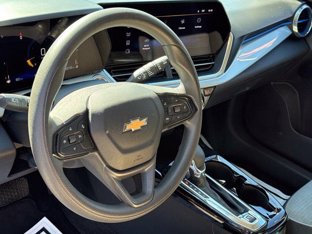 Used 2025 Chevrolet Trax LT FWD image 30