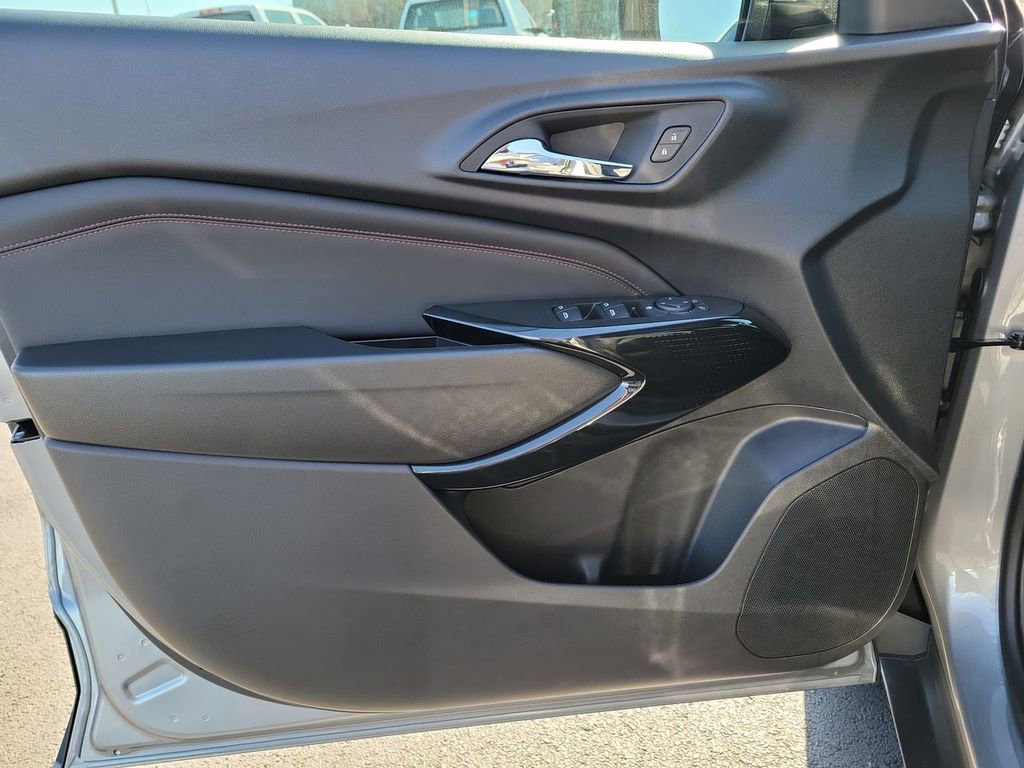 New 2026 Chevrolet Trax RS w/ Sunroof Package image 15