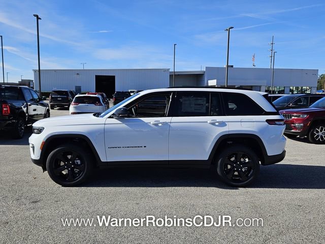 New 2025 Jeep Grand Cherokee Limited w/ Luxury Tech Group II image 4