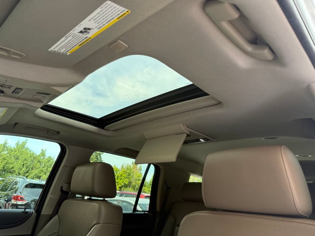 Used 2019 Chevrolet Tahoe Premier AWD/4WD image 11