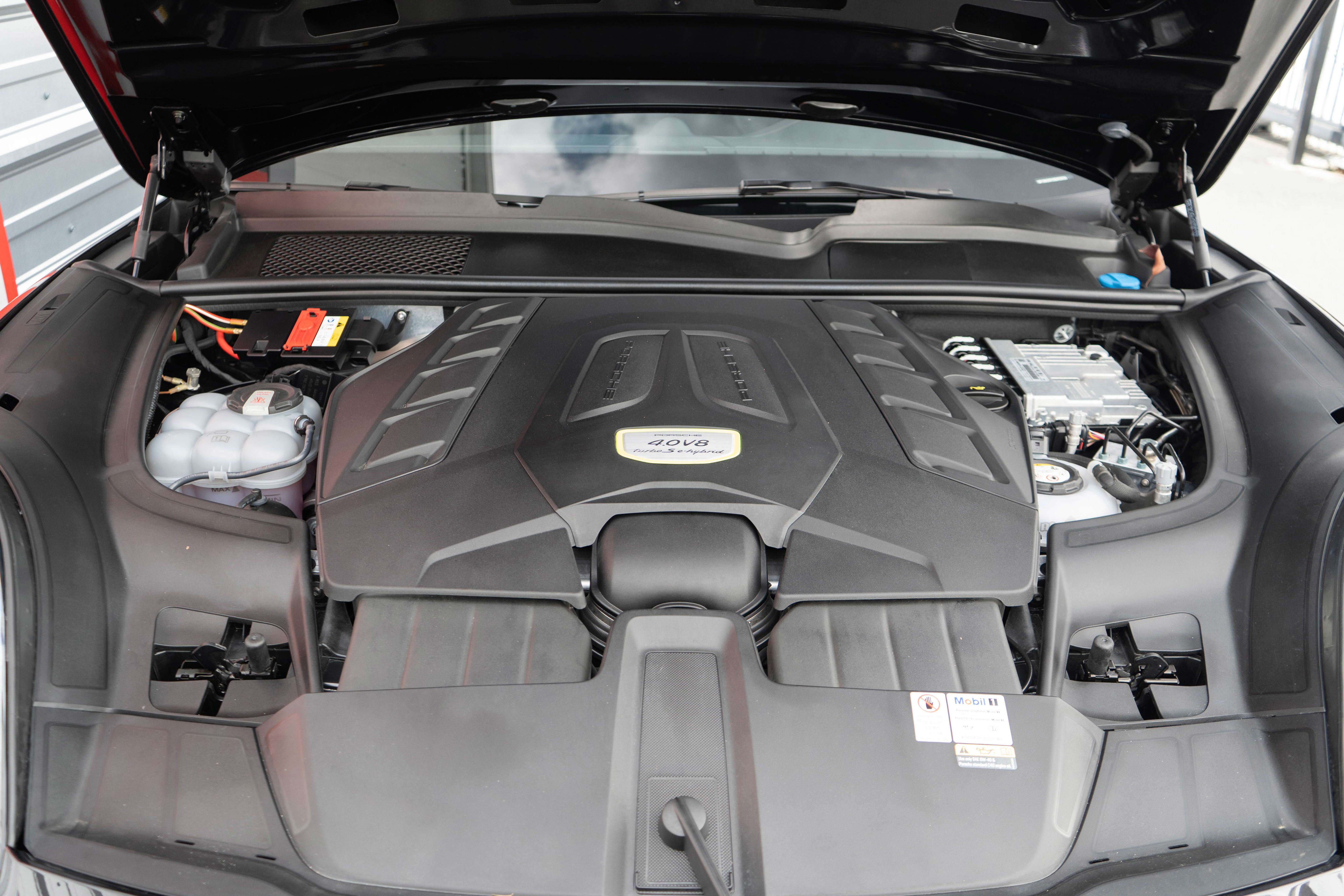 Used 2022 Porsche Cayenne Turbo S AWD/4WD image 37