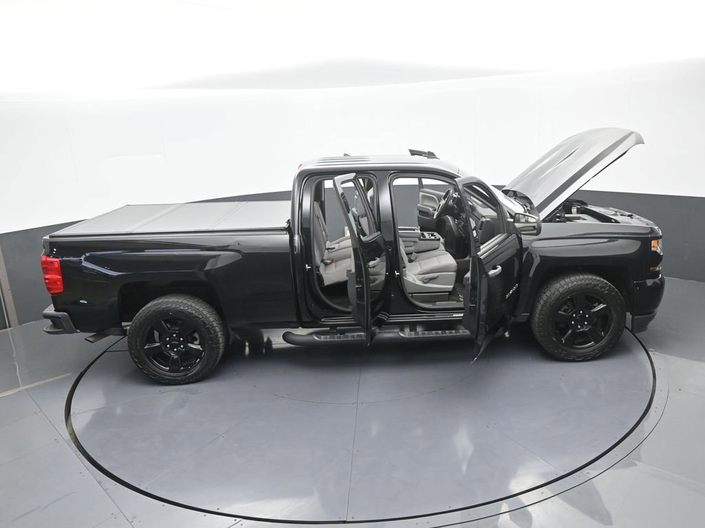 Used 2018 Chevrolet Silverado 1500 Custom w/ Custom Value Package image 55