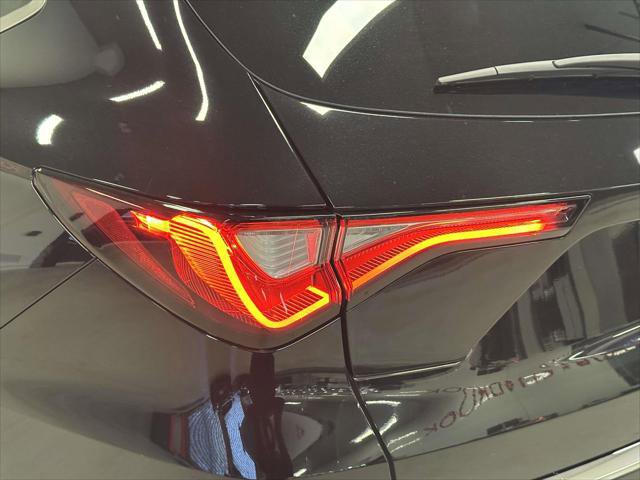 Used 2023 Acura MDX w/ Technology Package image 8
