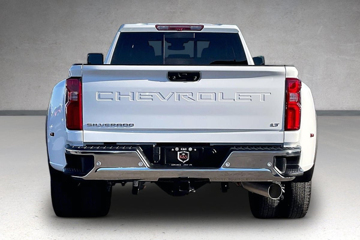 Used 2025 Chevrolet Silverado 3500 LT w/ Safety Package AWD/4WD image 4
