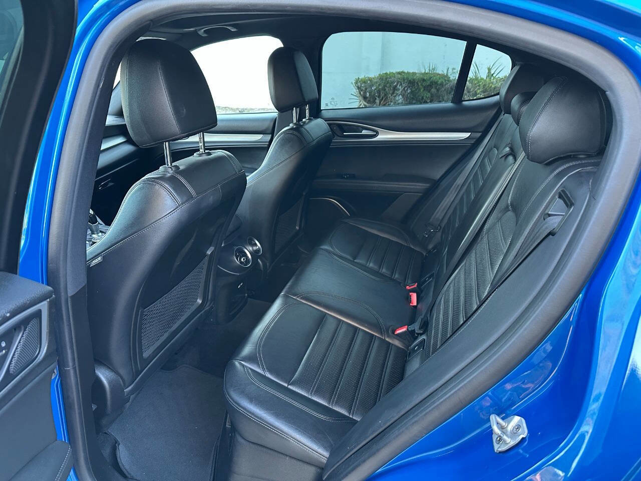 Used 2018 Alfa Romeo Stelvio Ti Sport image 14