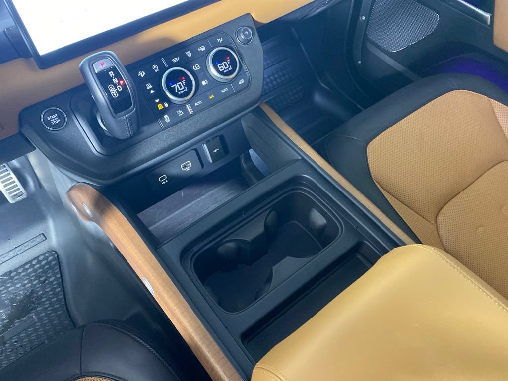 Used 2024 Land Rover Defender 110 X AWD/4WD image 22