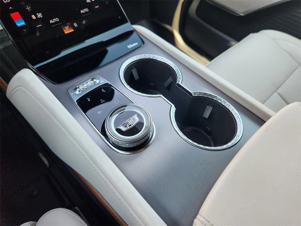 New 2026 Cadillac Vistiq Sport w/ LPO, Floor Liner Package image 16