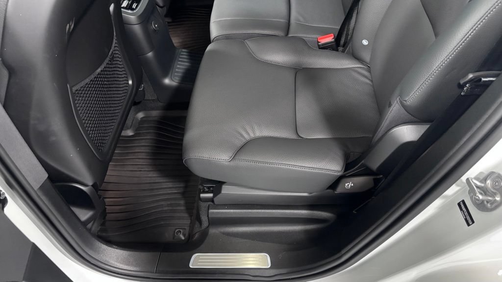 Certified 2025 Volvo XC90 T8 Plus w/ Protection Package Premier AWD/4WD image 21