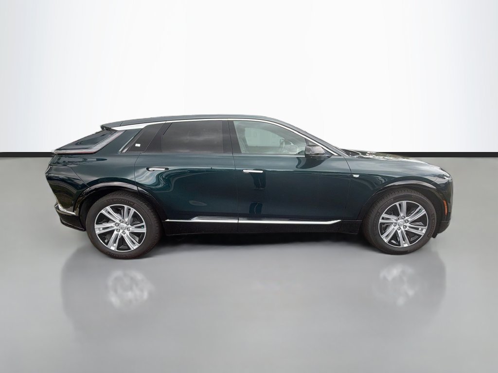 Certified 2024 Cadillac Lyriq Tech w/ Driver Assist Package RWD image 4