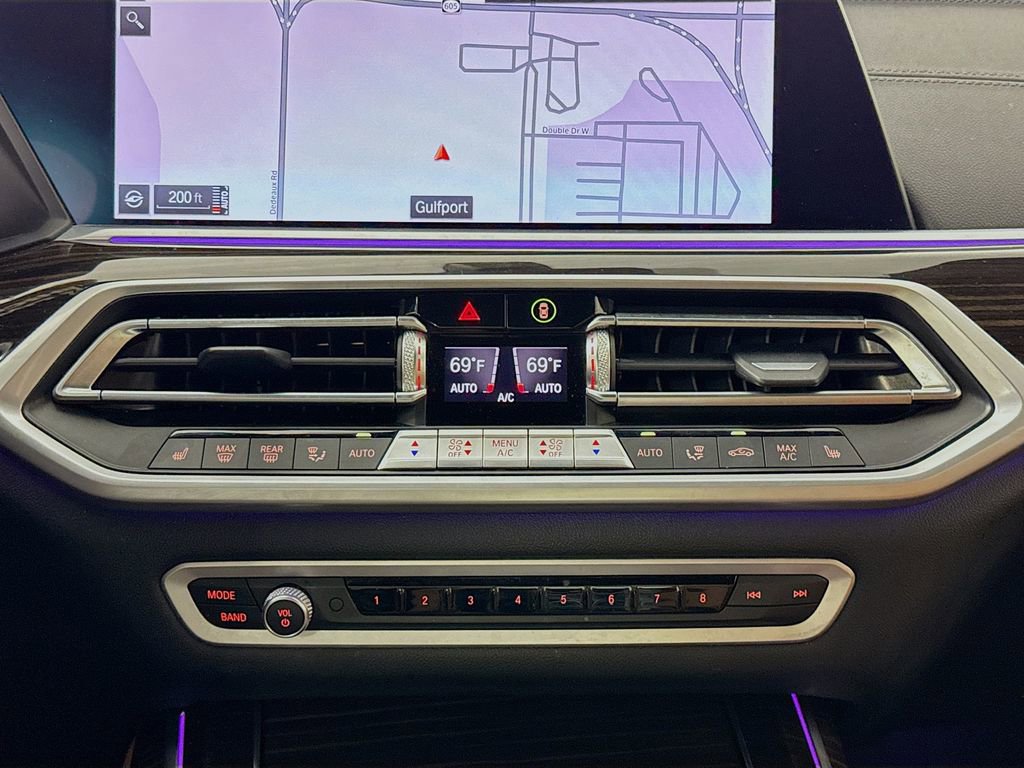 Used 2021 BMW X7 xDrive40i w/ M Sport Package image 16